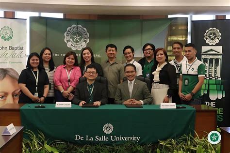 de la salle university notable alumni|DLSAA Notable Alumni .